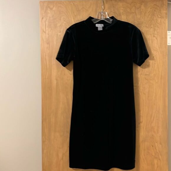 Oleg Cassini Dresses & Skirts - Black Velvet Dress - Timeless Classic